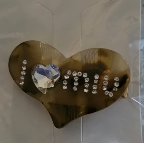 Miu Hair Clip - Picture 1 of 1